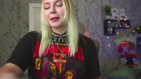 Emilia online show from February 3, 6:22 am