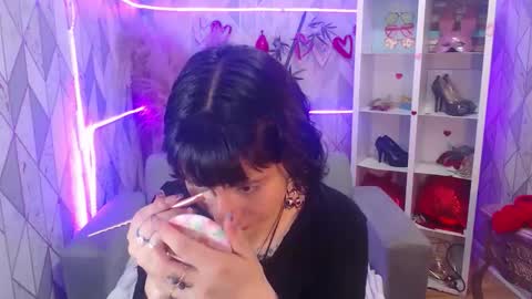 Snapshot of mooncharlotte chatting on October 17, 8:24 pm Charlotte online show from October 17, 8:24 pm