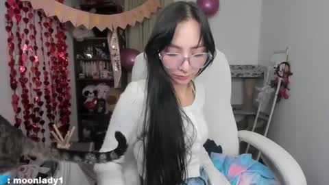 MOON  online show from June 22, 3:25 am