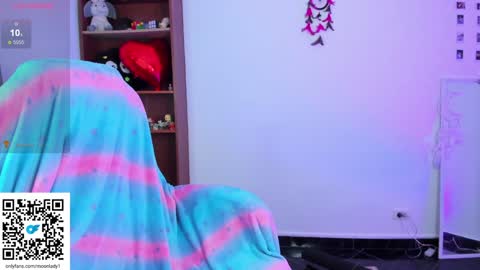 MOON  online show from January 31, 11:24 pm