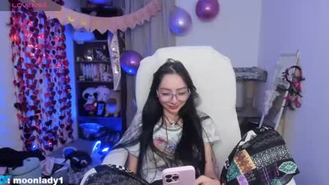 MOON  online show from June 15, 3:09 am