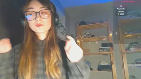 Snapshot of moonlight__lovers chatting on October 4, 8:50 pm Dana online show from October 4, 8:50 pm