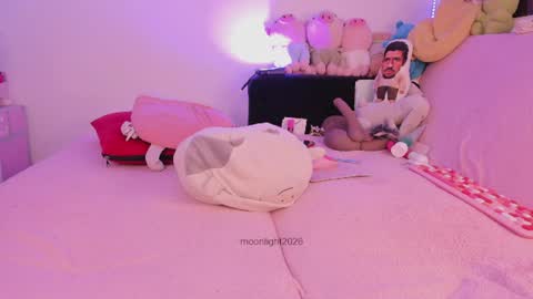 moonliight__ online show from July 28, 7:39 pm