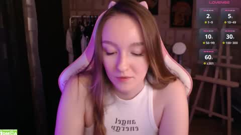 Snapshot of moonlish_siren chatting on February 25, 8:42 pm Katrin online show from February 25, 8:42 pm