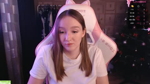 Snapshot of moonlish_siren chatting on January 25, 9:57 pm Katrin online show from January 25, 9:57 pm