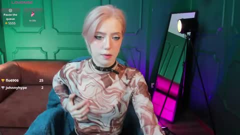 Asuna online show from April 25, 1:52 pm