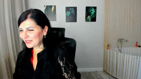 Ask me  online show from November 24, 3:49 am