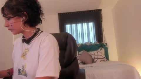 Michelle online show from April 29, 8:13 pm