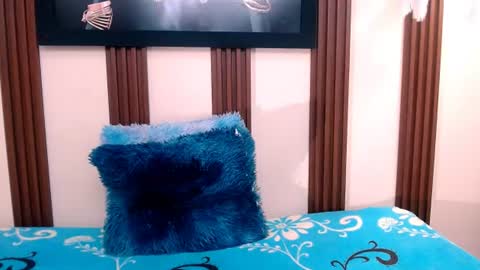 alexia online show from August 5, 7:00 pm