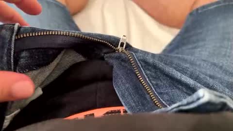 Me online show from November 23, 12:14 pm