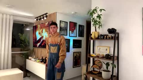 Snapshot of morgan_hiller chatting on October 10, 1:44 am   online show from October 10, 1:44 am