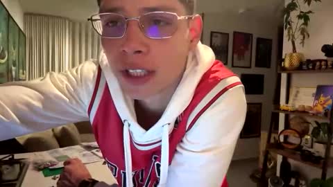 Snapshot of morgan_hiller chatting on October 28, 12:33 am   online show from October 28, 12:33 am