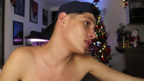 Snapshot of morgan_hiller chatting on December 4, 12:02 am   online show from December 4, 12:02 am