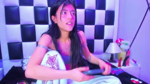 morganasmit_ online show from July 10, 4:12 pm
