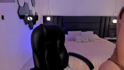 Morgan Hicks online show from September 18, 7:07 pm