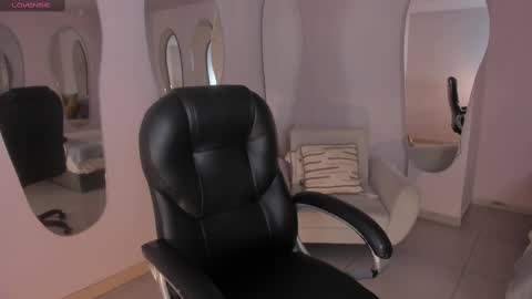 Morgan Hicks online show from March 6, 6:48 pm