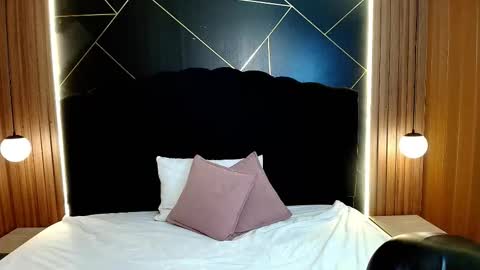 Moriah online show from February 24, 12:52 pm