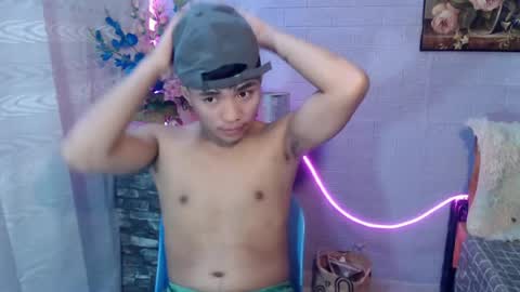 mostwantedtwink online show from July 14, 12:21 pm