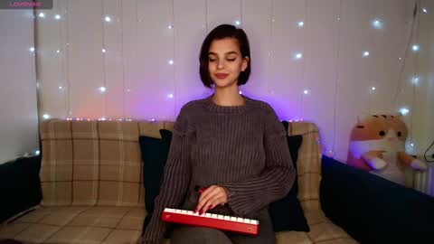 Snapshot of moto_ponchik chatting on February 6, 1:54 pm Kris online show from February 6, 1:54 pm
