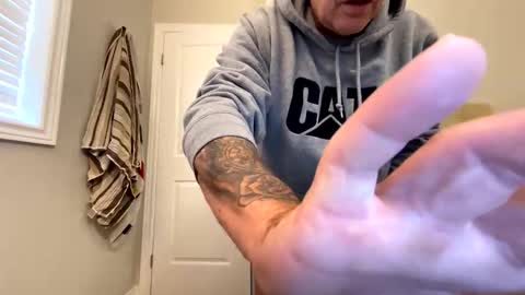 Snapshot of mpleaf chatting on October 28, 4:08 pm Urethra Lover online show from October 28, 4:08 pm