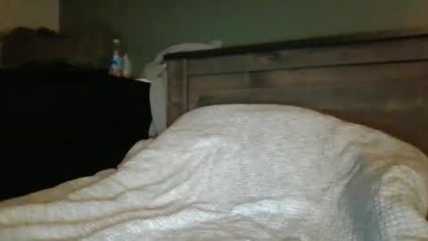 Snapshot of mr1bucket chatting on October 14, 12:35 am mr1bucket online show from October 14, 12:35 am