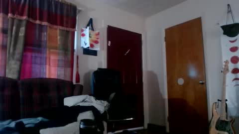 Snapshot of mr_happy12 chatting on October 31, 9:15 pm mr_happy12 online show from October 31, 9:15 pm