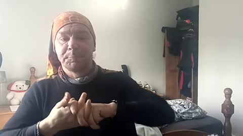 mr_i_ online show from February 15, 1:54 pm