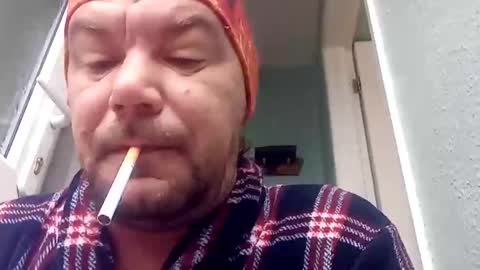 mr_i_ online show from October 16, 7:30 am