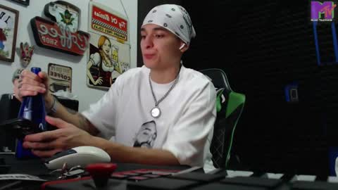 Call me Angel please online show from November 30, 2:07 am