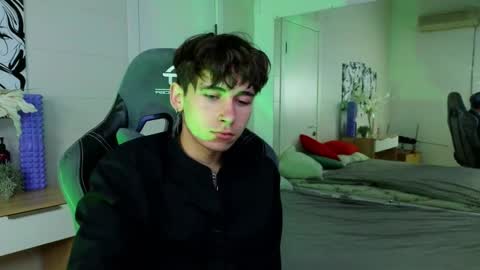 Kris online show from February 11, 6:01 pm