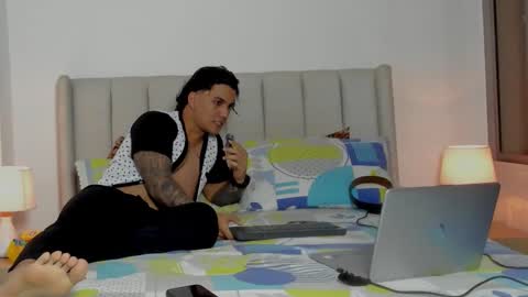 mr_maximo online show from March 16, 5:55 am