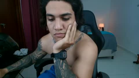 mr_maximo online show from June 25, 5:12 am