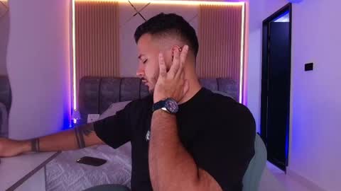 MIKEE online show from April 23, 3:03 am