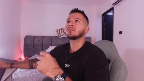 MIKEE online show from February 3, 3:04 am