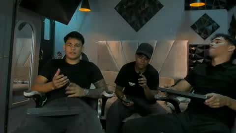 mr_mois online show from May 17, 5:38 am