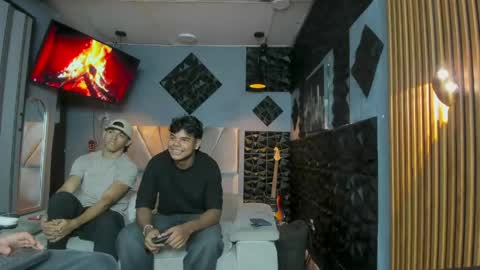 mr_mois online show from April 30, 6:29 am