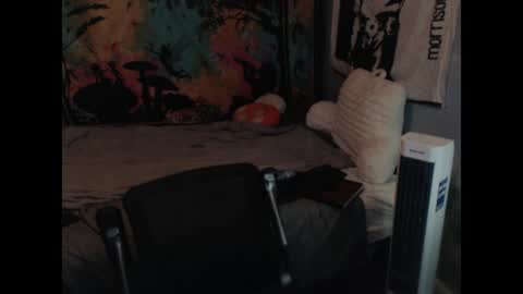 mr_strawberry online show from May 22, 9:38 am