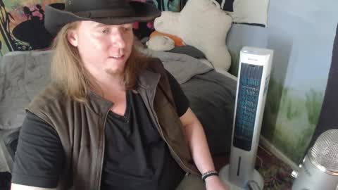mr_strawberry online show from May 31, 6:53 pm