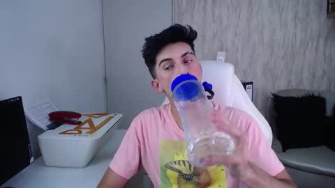 williseo online show from March 13, 8:23 pm