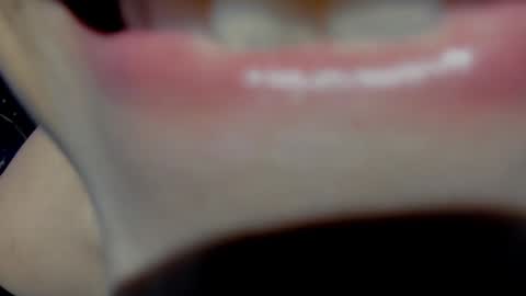 yisuz online show from March 19, 7:41 pm