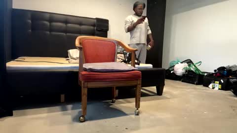 MrBigDThomas online show from March 8, 2:54 pm