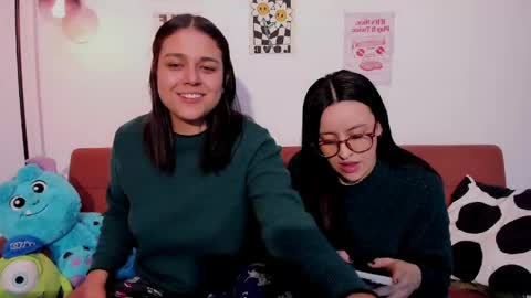 Laura online show from May 4, 1:34 am