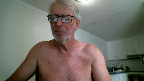 mrcreek1531 online show from June 14, 2:24 am
