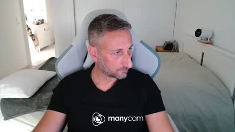 mrdr000 online show from June 9, 10:26 am