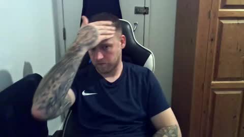 mrengland86566 online show from March 16, 11:42 pm