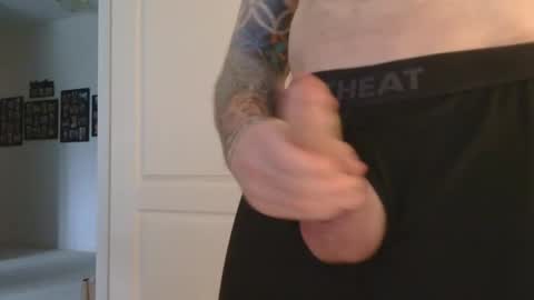 IwantU2WatchME online show from November 15, 4:30 pm