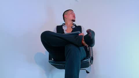 Mr Fox online show from October 19, 1:10 am