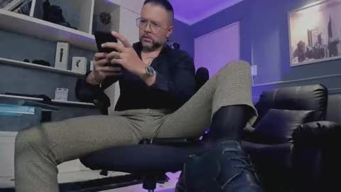 MrFrank. online show from October 22, 1:46 pm