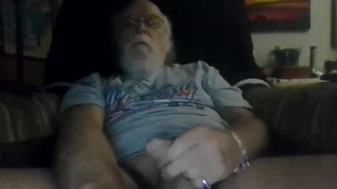 mrhollar online show from May 2, 10:32 am