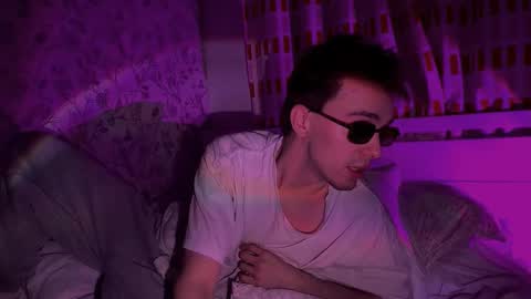 mrkallin online show from March 10, 1:54 am